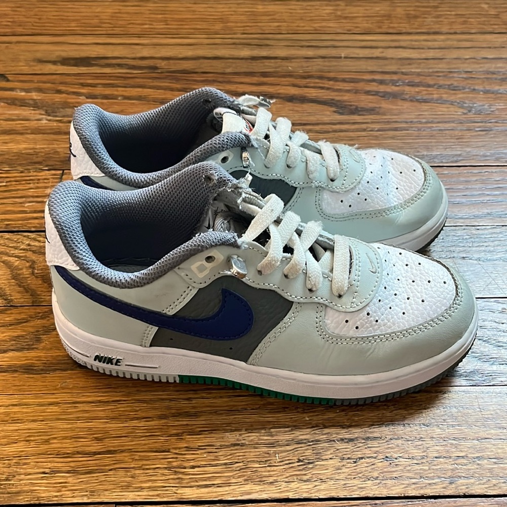 Nike Air Force One Big Kids Size 1